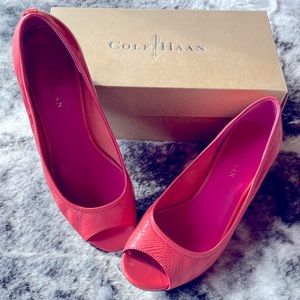 Cole Haan Nike Air Wedges - Coral - Size 8 (with box!)
